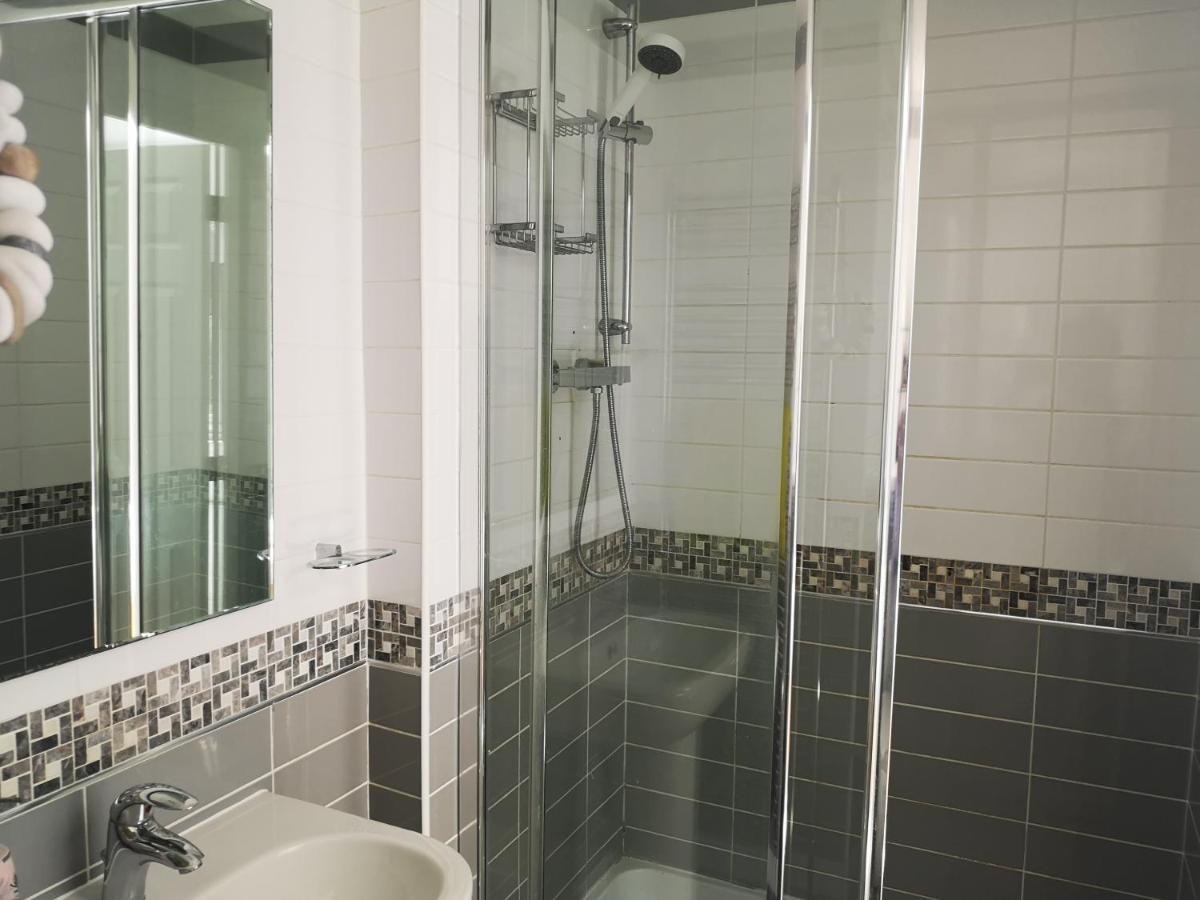 Bienvenue In Newhaven Luxury Superking Or Standard Or Budget Rooms Exterior photo